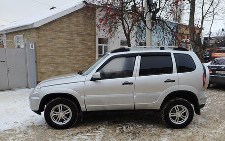 Chevrolet Niva I рестайлинг, 2012 год, 530 000 рублей, 2 фотография