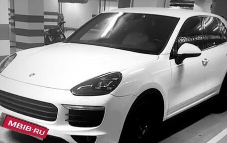Porsche Cayenne III, 2015 год, 4 000 000 рублей, 2 фотография