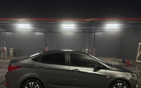 Hyundai Solaris II рестайлинг, 2014 год, 900 000 рублей, 5 фотография