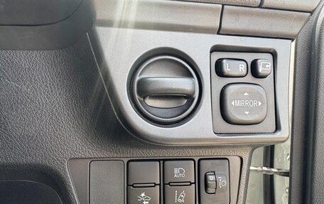 Toyota Corolla, 2018 год, 1 050 000 рублей, 13 фотография