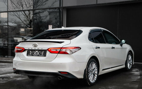 Toyota Camry, 2018 год, 3 020 000 рублей, 5 фотография