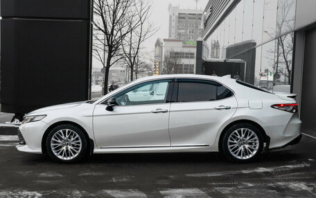 Toyota Camry, 2018 год, 3 020 000 рублей, 8 фотография