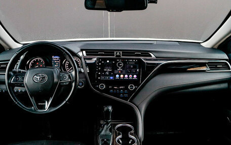 Toyota Camry, 2018 год, 3 020 000 рублей, 12 фотография