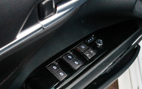 Toyota Camry, 2018 год, 3 020 000 рублей, 17 фотография