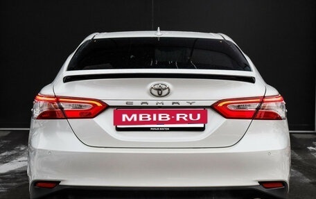 Toyota Camry, 2018 год, 3 020 000 рублей, 6 фотография