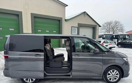 Volkswagen Multivan T6 рестайлинг, 2022 год, 3 200 000 рублей, 6 фотография