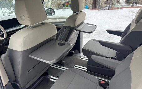 Volkswagen Multivan T6 рестайлинг, 2022 год, 3 200 000 рублей, 16 фотография