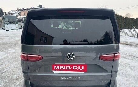 Volkswagen Multivan T6 рестайлинг, 2022 год, 3 200 000 рублей, 10 фотография