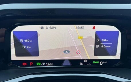 Volkswagen Multivan T6 рестайлинг, 2022 год, 3 200 000 рублей, 20 фотография