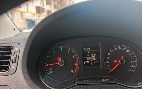 Volkswagen Polo VI (EU Market), 2015 год, 850 000 рублей, 2 фотография