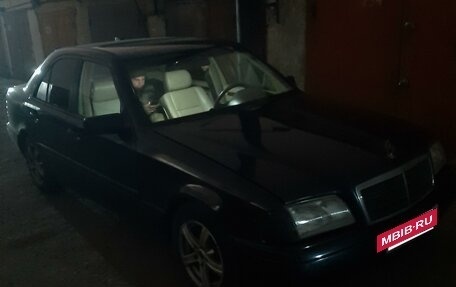 Mercedes-Benz C-Класс, 1995 год, 260 000 рублей, 6 фотография