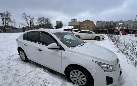 Chevrolet Cruze II, 2013 год, 890 000 рублей, 3 фотография