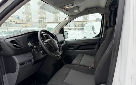 Opel Vivaro, 2022 год, 2 800 000 рублей, 8 фотография