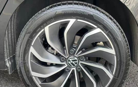 Volkswagen Golf VIII, 2023 год, 2 110 000 рублей, 10 фотография