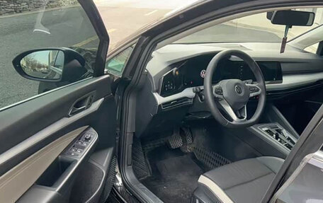 Volkswagen Golf VIII, 2023 год, 2 110 000 рублей, 6 фотография