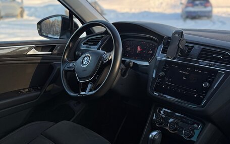 Volkswagen Tiguan II, 2019 год, 3 390 000 рублей, 12 фотография