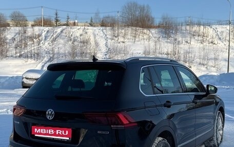 Volkswagen Tiguan II, 2019 год, 3 390 000 рублей, 7 фотография