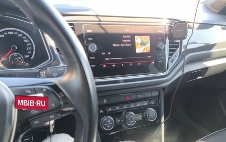 Volkswagen T-Roc I, 2018 год, 2 200 000 рублей, 8 фотография