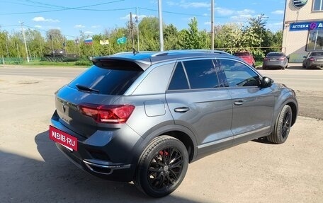 Volkswagen T-Roc I, 2018 год, 2 200 000 рублей, 7 фотография