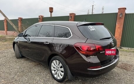 Opel Astra J, 2013 год, 920 000 рублей, 9 фотография