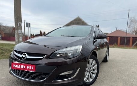 Opel Astra J, 2013 год, 920 000 рублей, 2 фотография