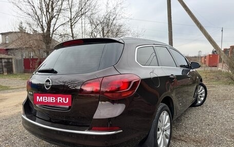 Opel Astra J, 2013 год, 920 000 рублей, 11 фотография