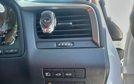 Lexus RX IV рестайлинг, 2016 год, 4 500 000 рублей, 13 фотография