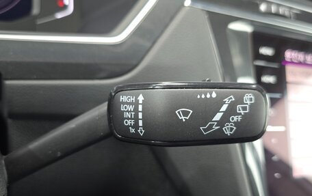 Volkswagen Tiguan II, 2018 год, 2 520 000 рублей, 11 фотография