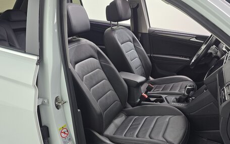 Volkswagen Tiguan II, 2018 год, 2 520 000 рублей, 12 фотография