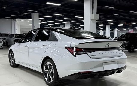 Hyundai Elantra, 2023 год, 1 650 000 рублей, 7 фотография