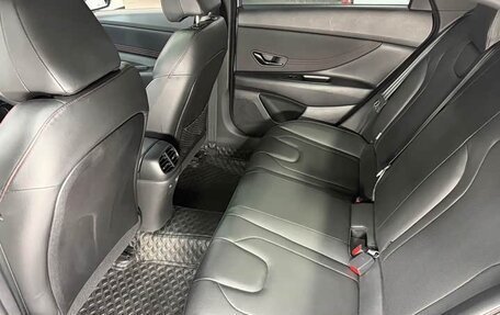 Hyundai Elantra, 2023 год, 1 650 000 рублей, 10 фотография