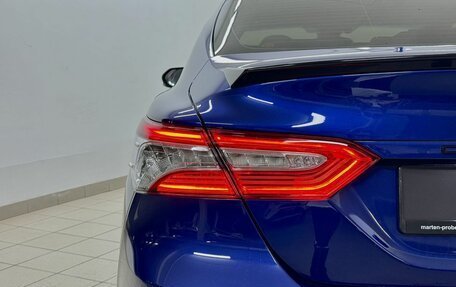 Toyota Camry, 2021 год, 3 596 000 рублей, 10 фотография