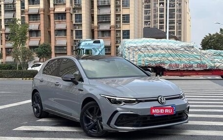 Volkswagen Golf VIII, 2022 год, 1 700 000 рублей, 2 фотография