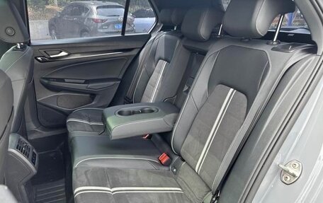 Volkswagen Golf VIII, 2022 год, 1 700 000 рублей, 13 фотография