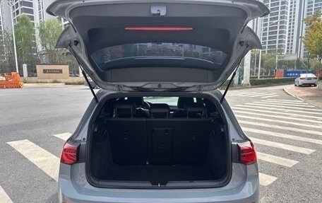 Volkswagen Golf VIII, 2022 год, 1 700 000 рублей, 15 фотография