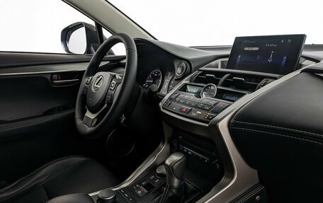 Lexus NX I, 2016 год, 3 100 000 рублей, 28 фотография