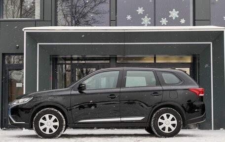 Mitsubishi Outlander III рестайлинг 3, 2020 год, 2 499 900 рублей, 8 фотография