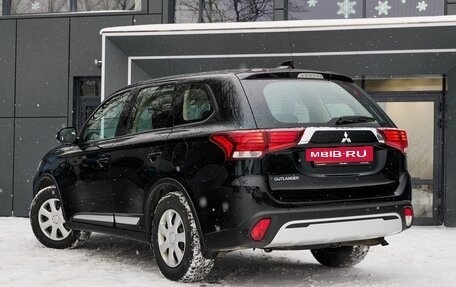 Mitsubishi Outlander III рестайлинг 3, 2020 год, 2 499 900 рублей, 7 фотография