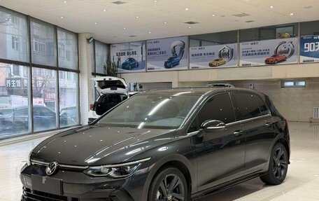 Volkswagen Golf VIII, 2022 год, 1 750 000 рублей, 1 фотография