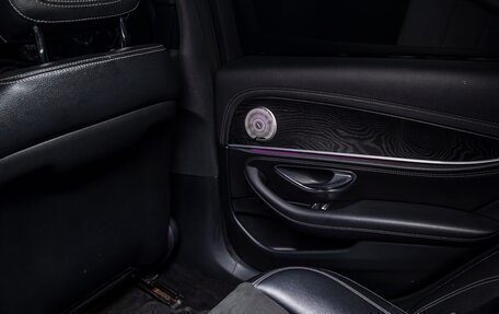 Mercedes-Benz E-Класс, 2016 год, 3 000 000 рублей, 30 фотография