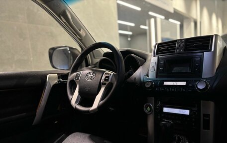 Toyota Land Cruiser Prado 150 рестайлинг 2, 2012 год, 2 350 000 рублей, 10 фотография