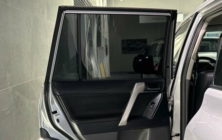 Toyota Land Cruiser Prado 150 рестайлинг 2, 2012 год, 2 350 000 рублей, 17 фотография