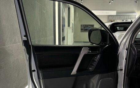 Toyota Land Cruiser Prado 150 рестайлинг 2, 2012 год, 2 350 000 рублей, 20 фотография