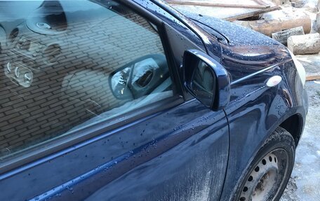 Toyota Yaris I рестайлинг, 2004 год, 260 000 рублей, 3 фотография