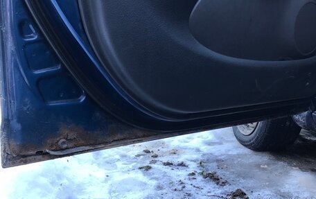 Toyota Yaris I рестайлинг, 2004 год, 260 000 рублей, 8 фотография