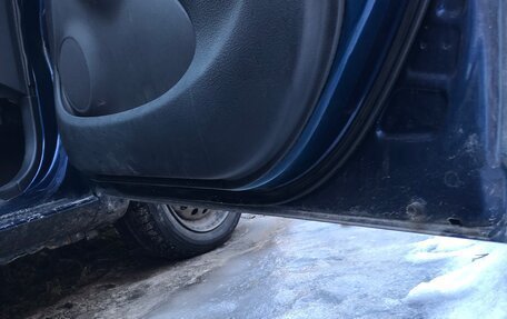 Toyota Yaris I рестайлинг, 2004 год, 260 000 рублей, 13 фотография