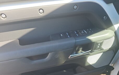 Land Rover Defender II, 2023 год, 10 050 000 рублей, 9 фотография