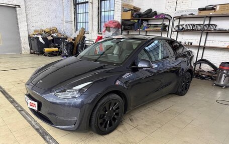 Tesla Model Y I, 2024 год, 6 000 000 рублей, 12 фотография