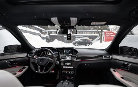 Mercedes-Benz E-Класс, 2014 год, 2 600 000 рублей, 31 фотография