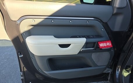 Land Rover Defender II, 2023 год, 9 800 000 рублей, 9 фотография